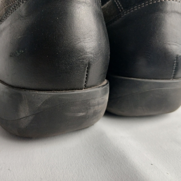 ARA Women Gray And Black Suede Flat Shoes Velcro Closure Size 11.5 - Picture 5 of 11